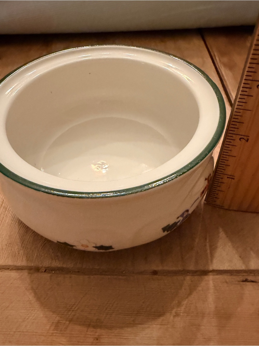 Pfaltzgraff Snow Village Cream Ceramic Holiday Snowman Bowl with Green Rim & Lid - Picture 12 of 16